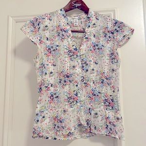 Adorable cotton H&M blouse with ditsy floral print